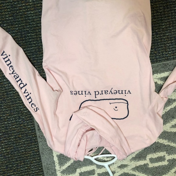 Vineyard Vines pullover shirt long sleeves - Picture 2 of 3
